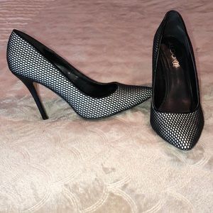 Black mesh Aldo heels